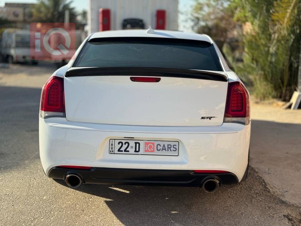 کرایسلەر 300